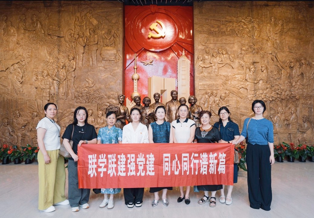 合影.jpg